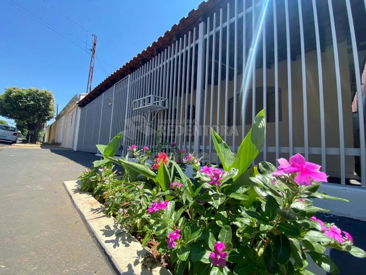 ÓTIMA CASA COM EDICULA.