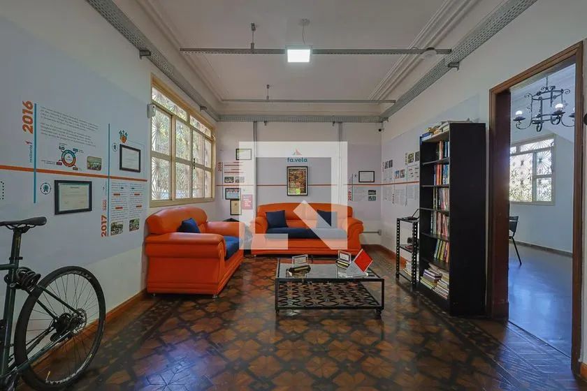 Casa à Venda - Floresta, 5 Quartos, 403 m2