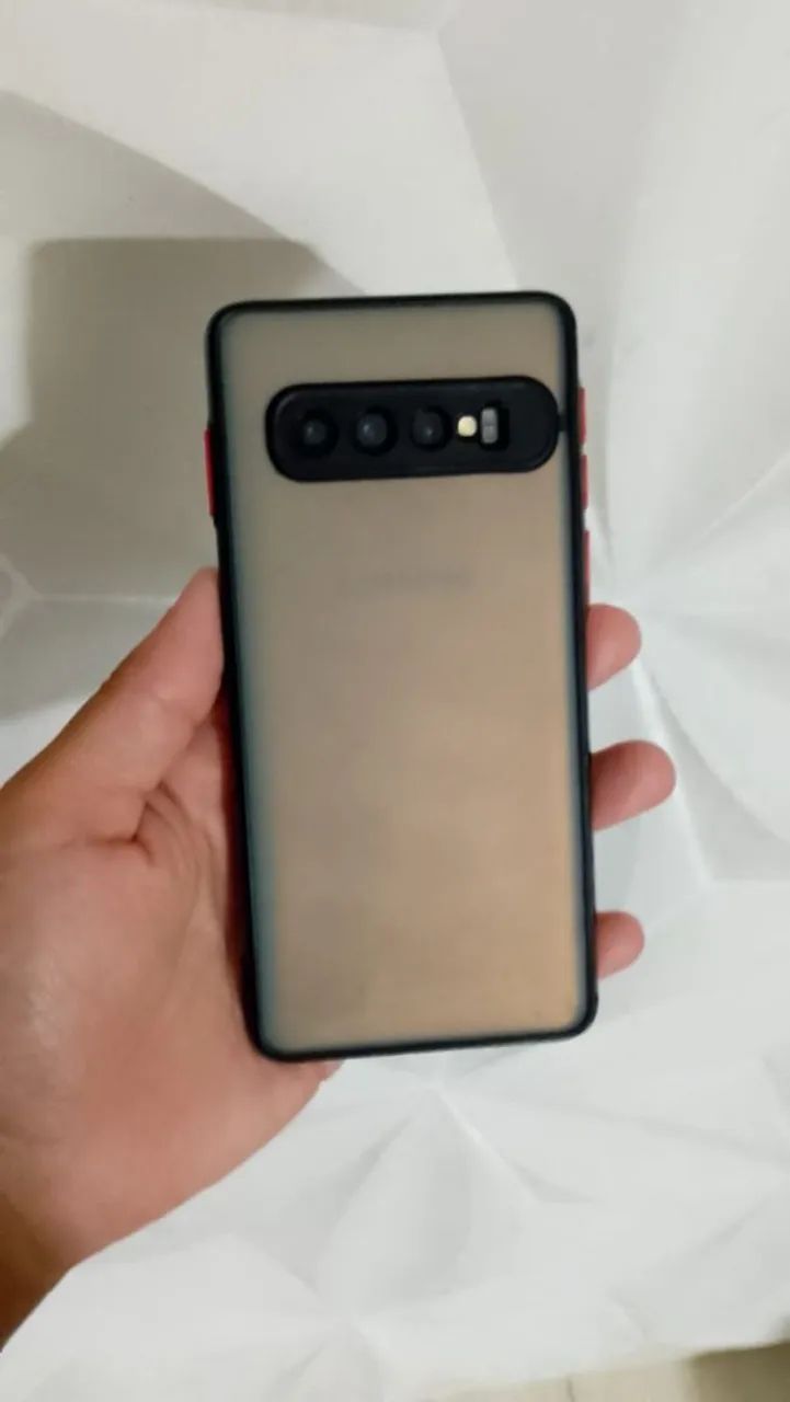Vendo celular Samsung s10 zerado 
