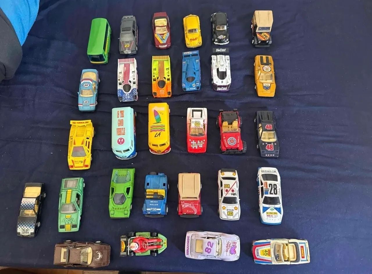 Lote com 29 carrinhos de ferro anos 90  - Foto 2
