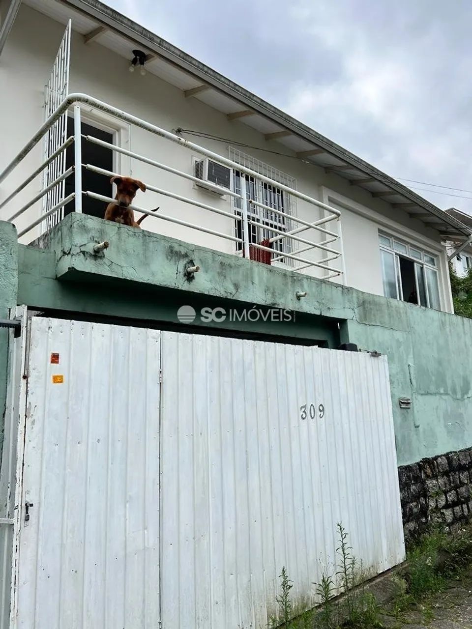 Casa à venda na Agronômica