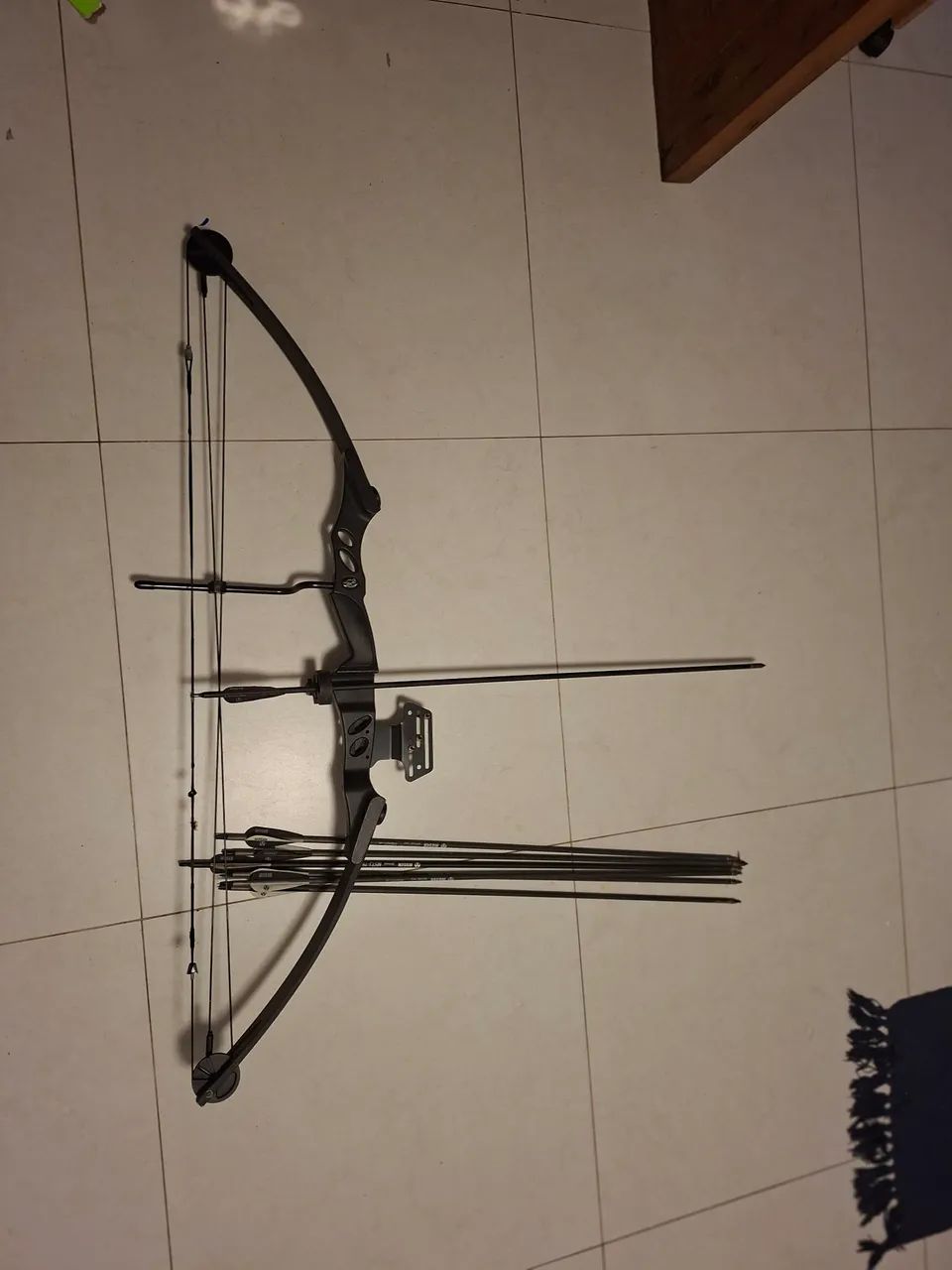 Arco e flecha composto 55 lbs Man Kung