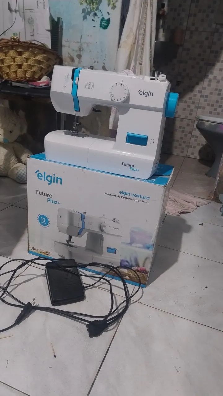 VENDO MÁQUINA ELÉTRICA DE CONSTURA ELGIN  - Foto 5
