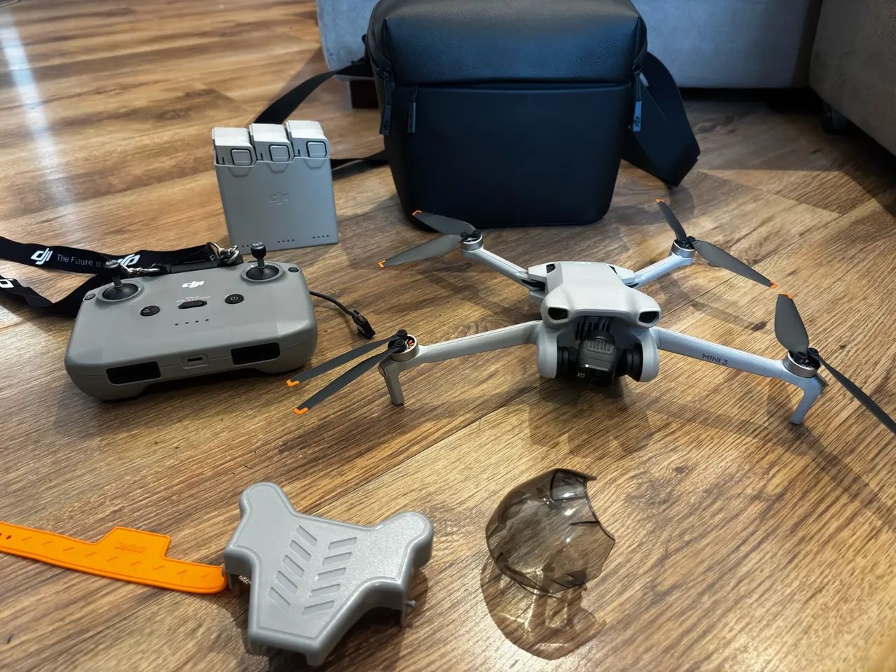 Drone DJI Mini 3 - Kit Fly more - 3 baterias - sem tela