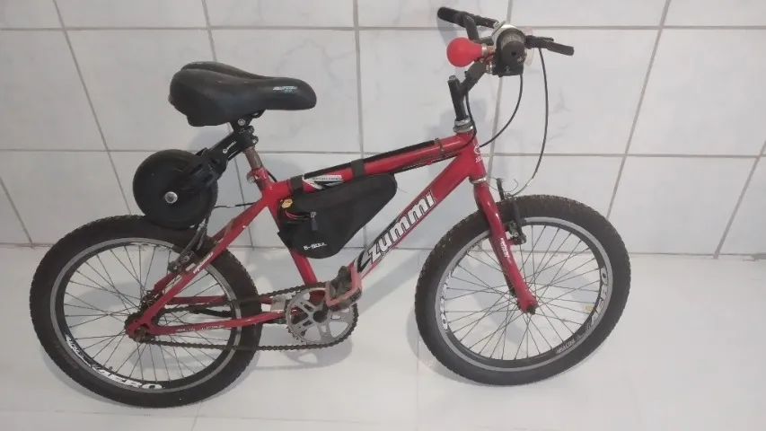 Bike eletrica vermelha