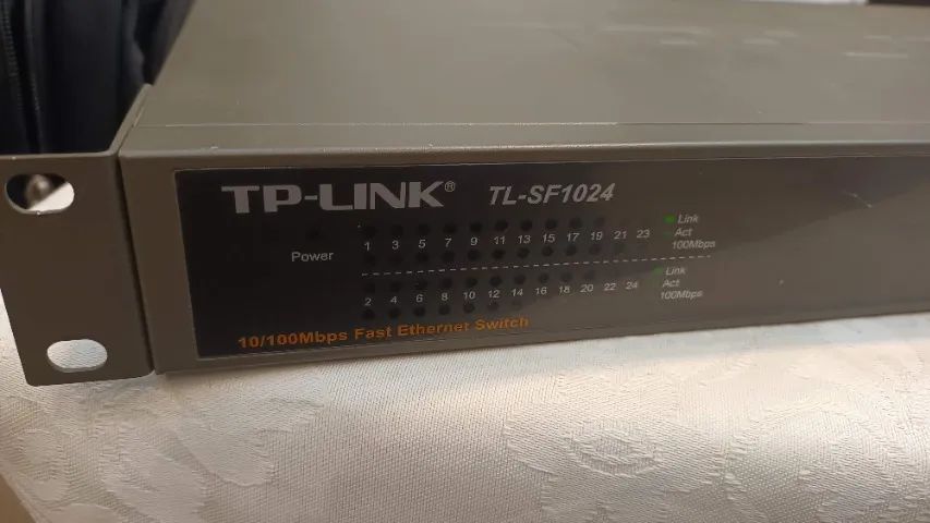 Switch Tp-link Tl-sf1024 24 Portas 10/100 Mbps Rack 19 (Usado) - Foto 3