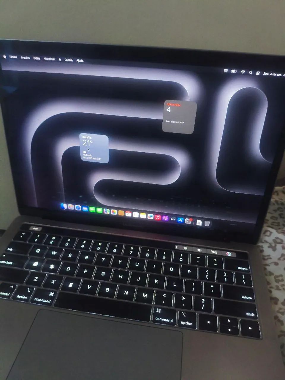 MacBook pro 2019 i7 16 ram 250gb de armazenamento - Notebooks