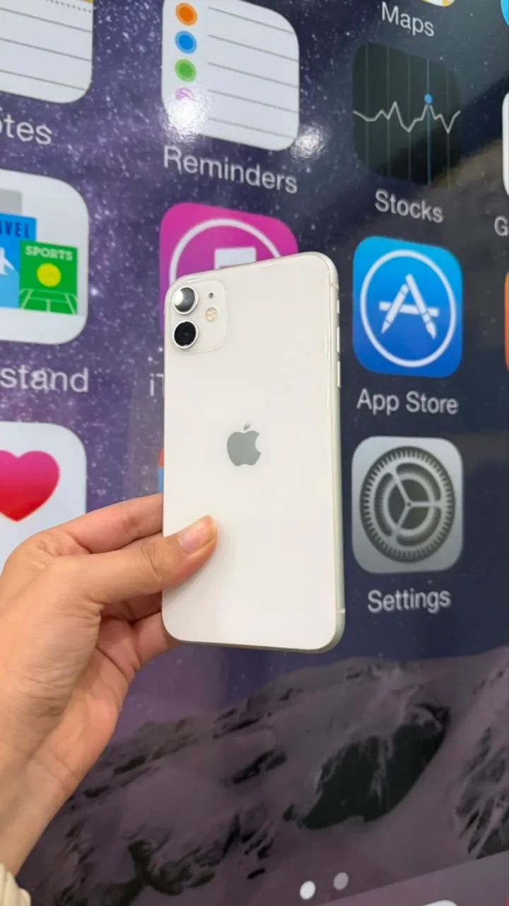 iPhone 11 128GB - seminovo ( branco)