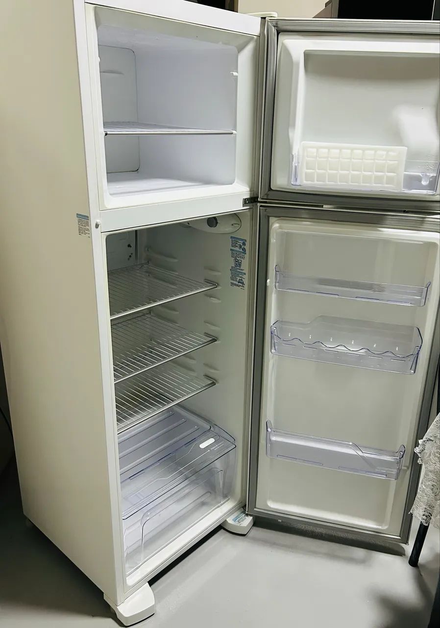 Geladeira/Refrigerador Electrolux - Foto 2