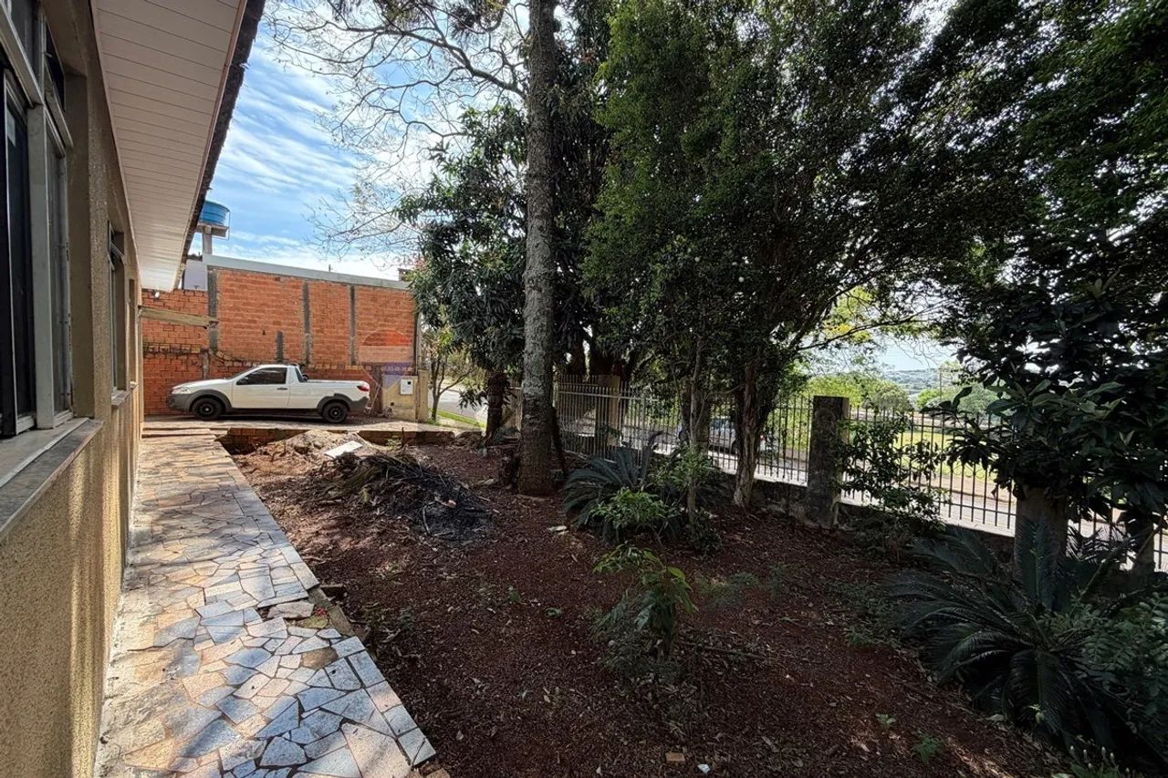 "Terreno e Casa: 960m² em Bairro Periolo, Cascavel"