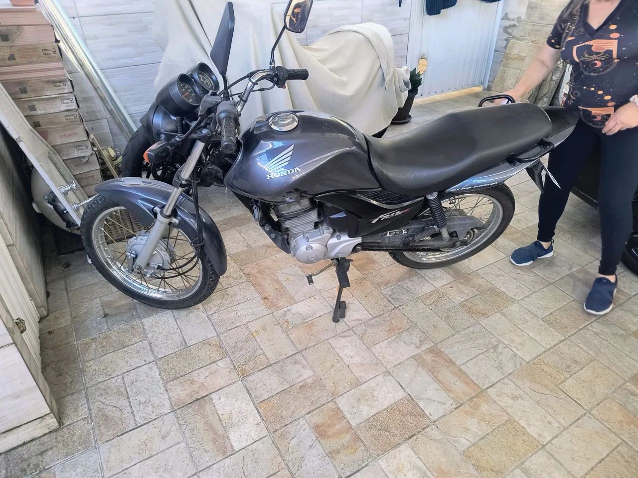 Vendo CG Fan 150 2012