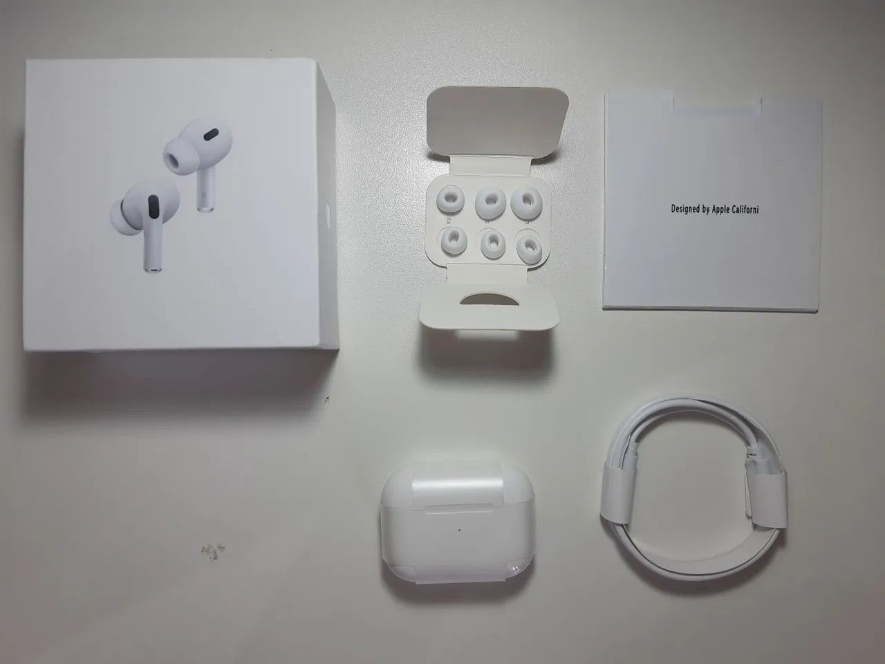 ? AirPods Pro com caixa e acessórios completos - Foto 2