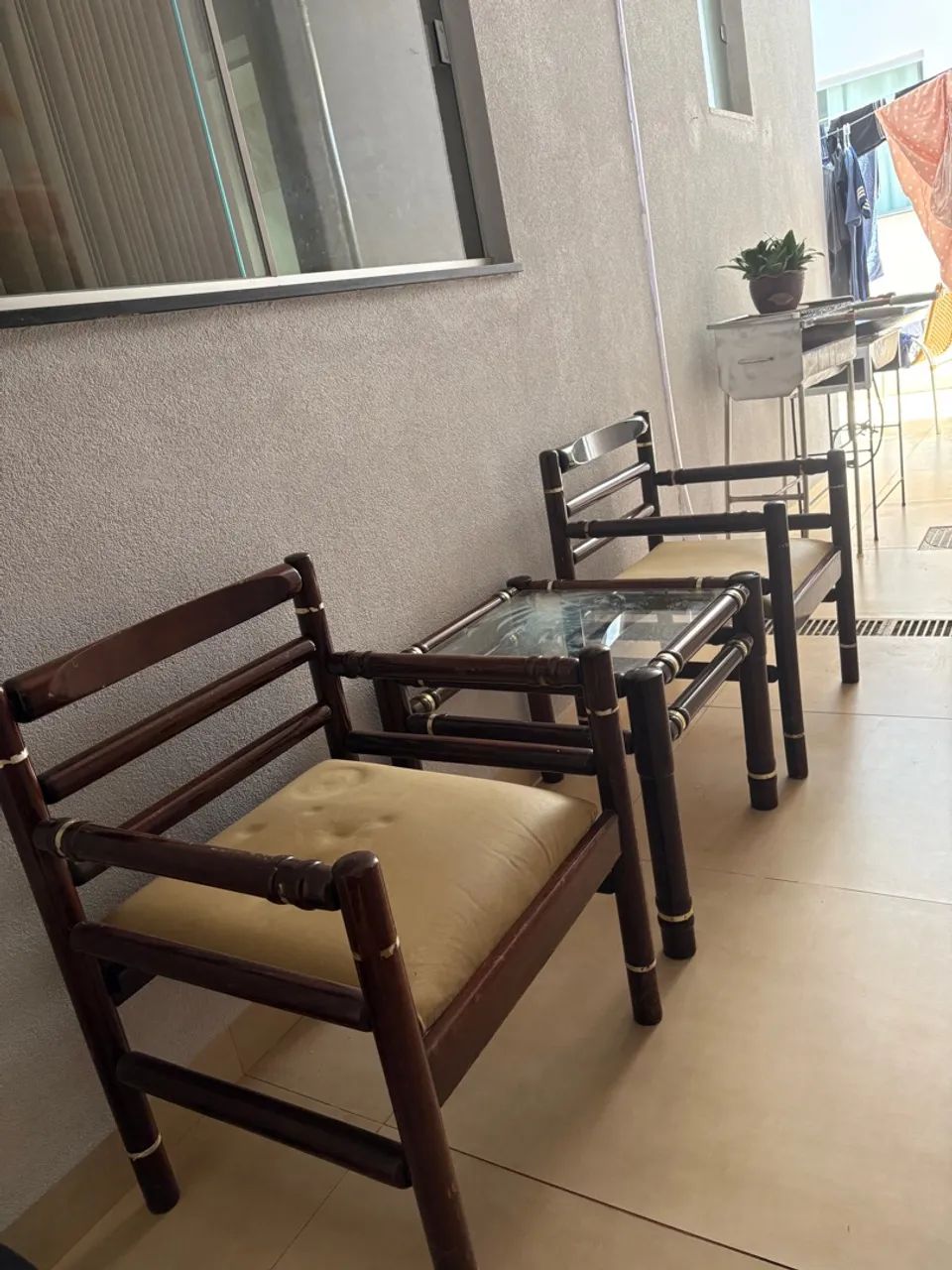 CONJUNTO DE CADEIRAS + MESA DE VIDRO - Foto 4