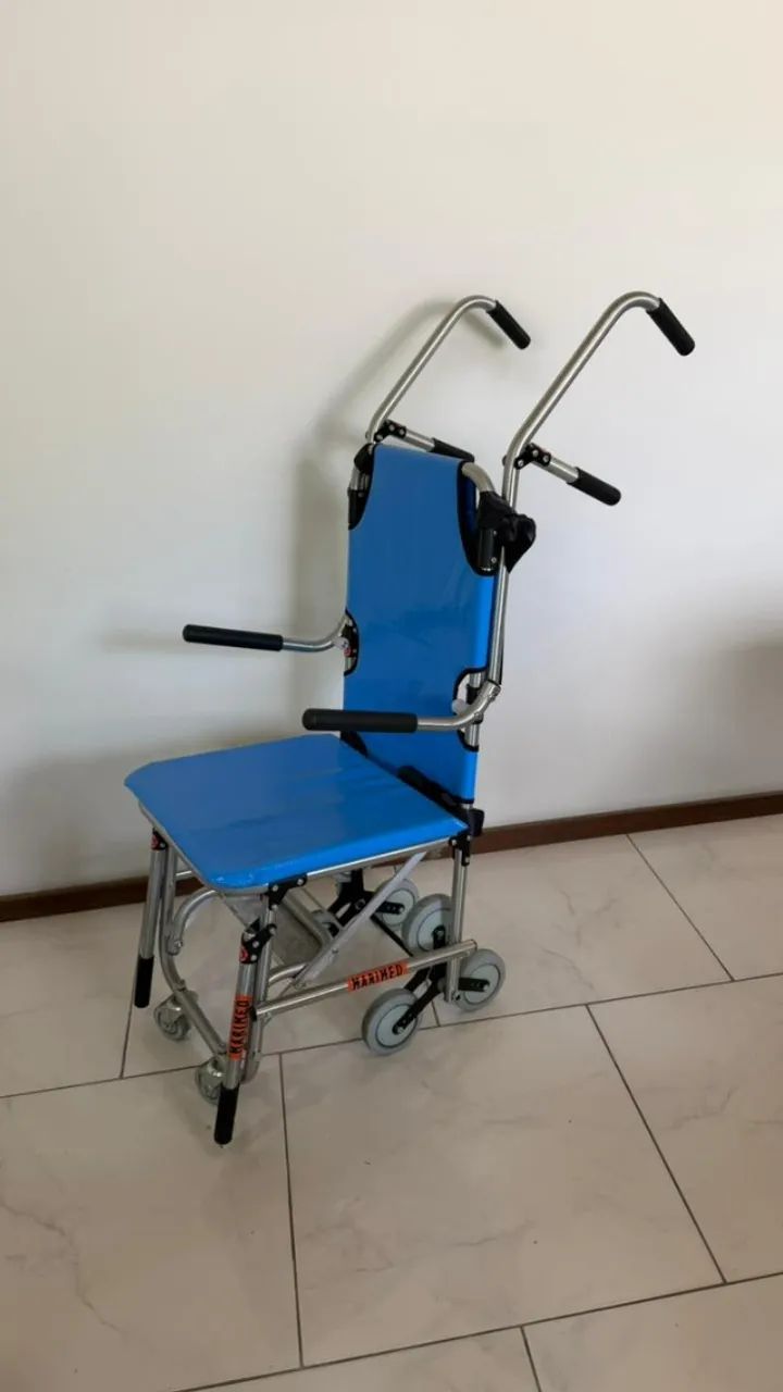 Cadeira de Transferência e Escada