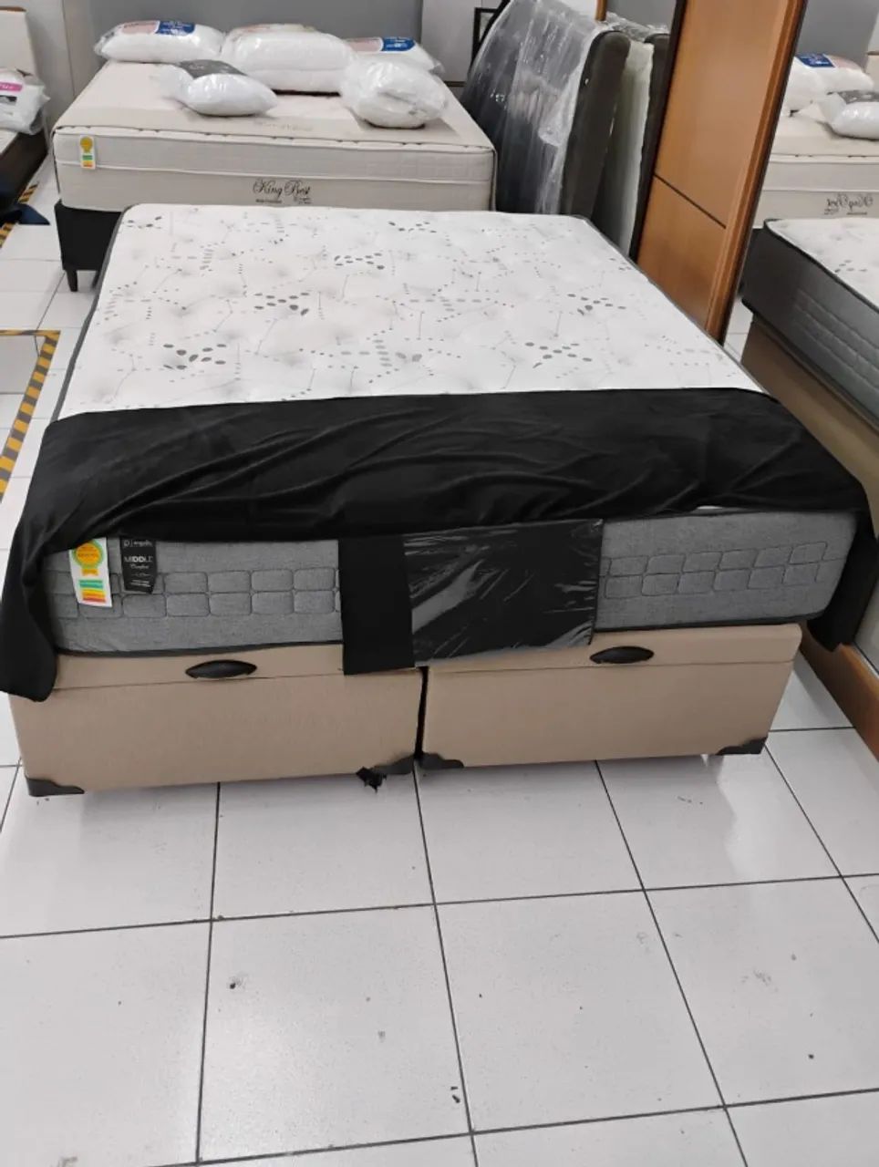 Cama box baú com base baú bege