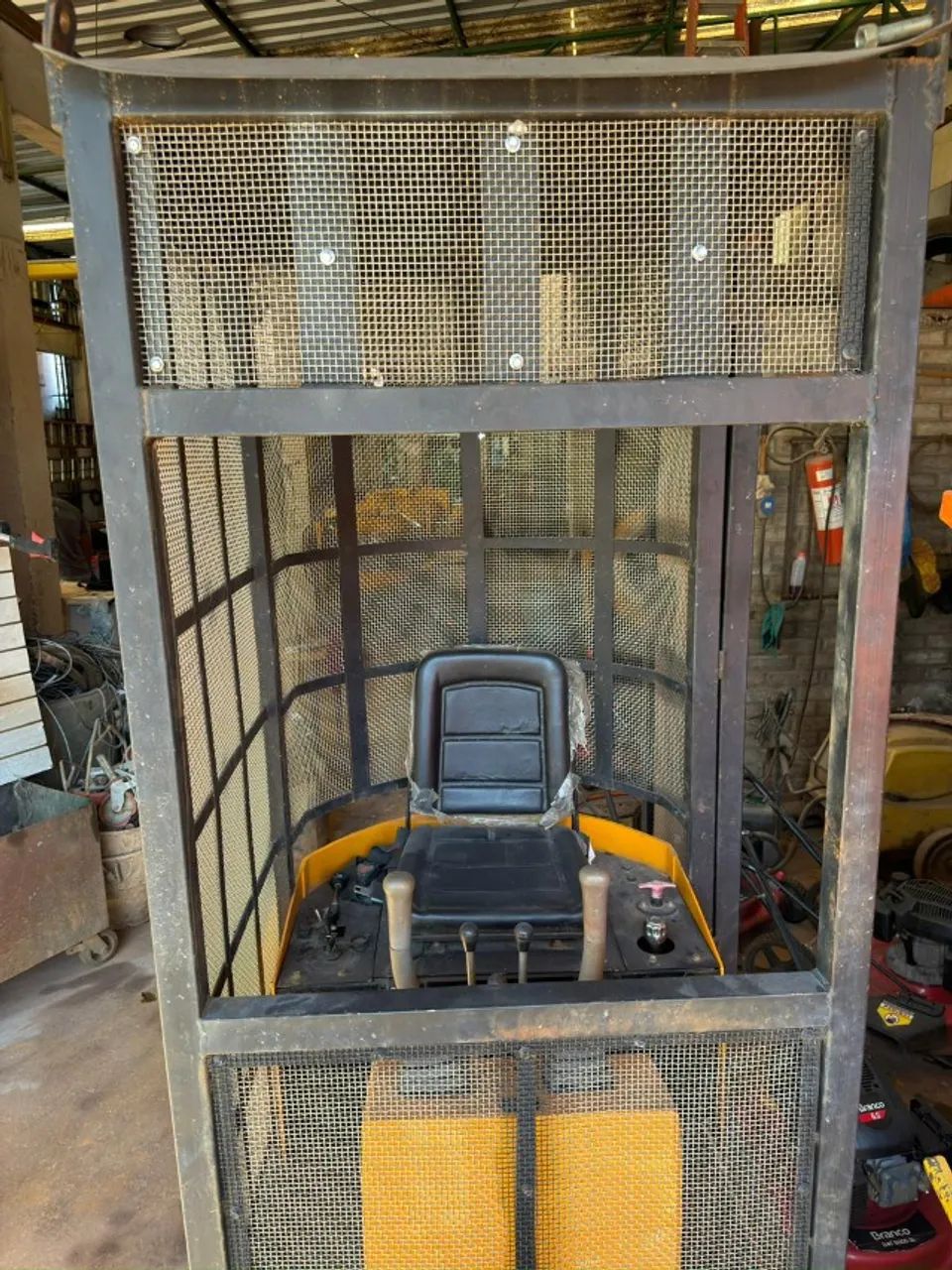 MINIESCAVADEIRA BRUTATEC - ESCAVADEIRA COMPACTA - Foto 4