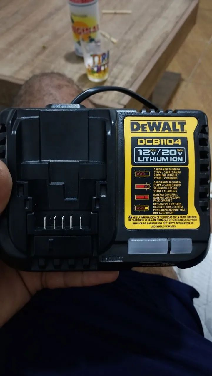 Carregador DeWalt  - Foto 2