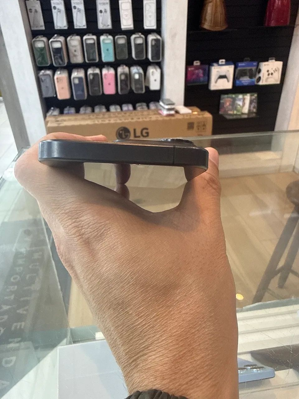 Iphone 15 pro 128 semi Bateria 86% - com garantia  - Foto 4
