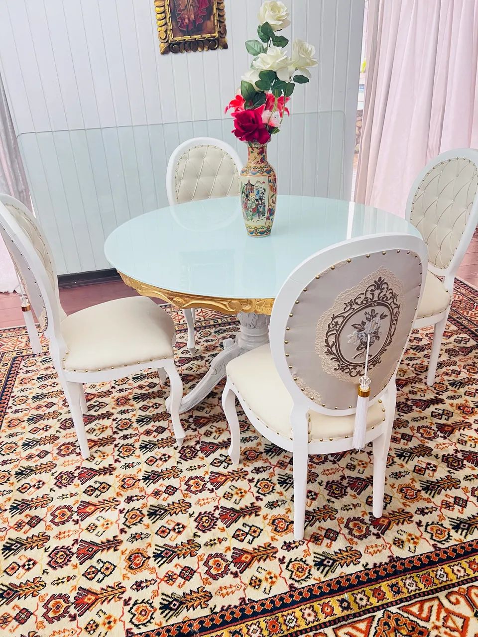 Mesa de jantar com 4 cadeiras medalhão  - Foto 4