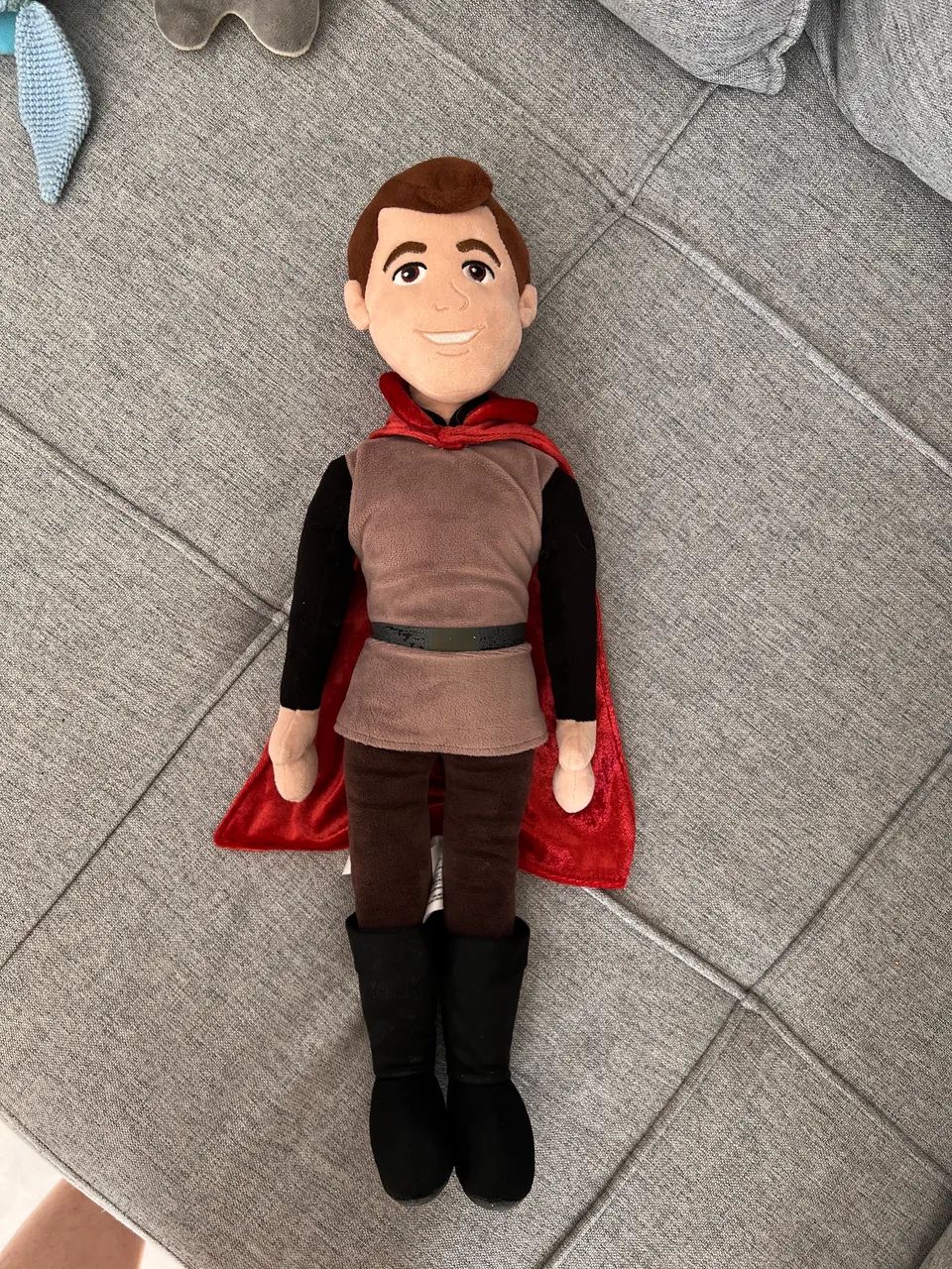 Boneco Pelúcia Príncipe Disney 