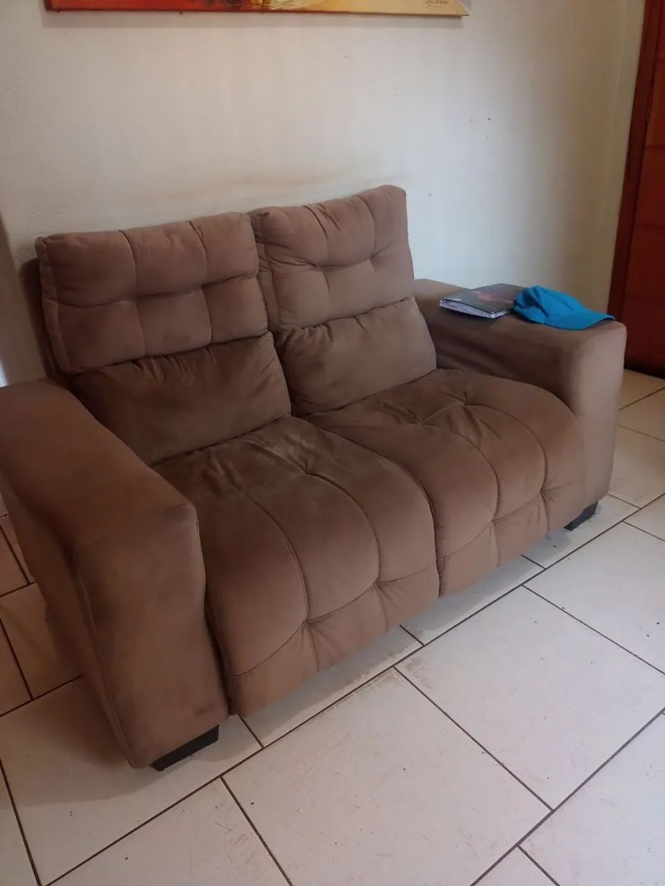 Vendo esse jogo de sofá de veludo sem rasgo sem avaria valor 450  reais  - Foto 4
