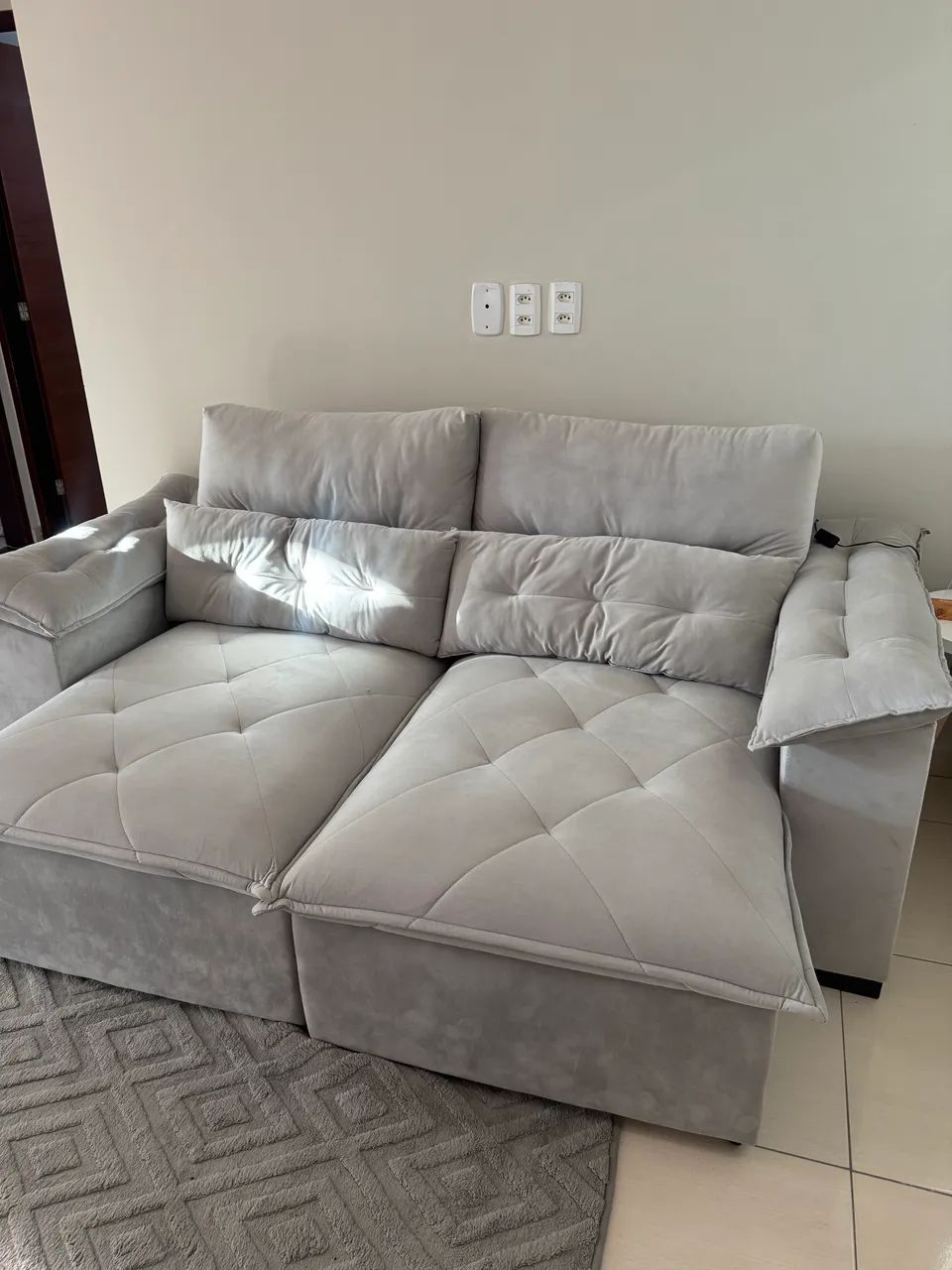 VENDO SOFÁ RETRÁTIL NOVO  - Foto 2