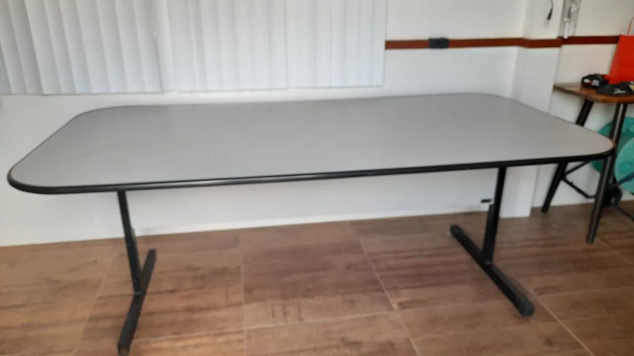 MESA  GRANDE DE MDF
