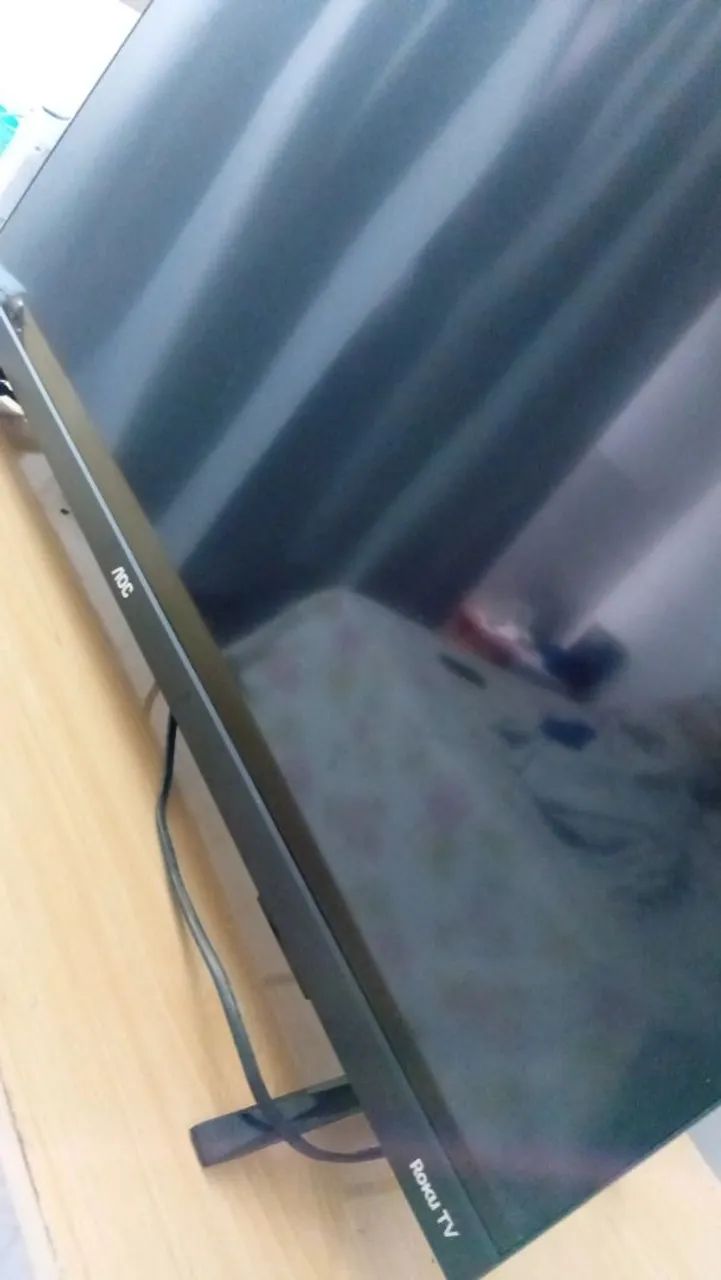 TV Smart 30 polegadas com Roku TV,Comando de Voz,,HDMI,,USB,Wi-Fi e Conversor Digital