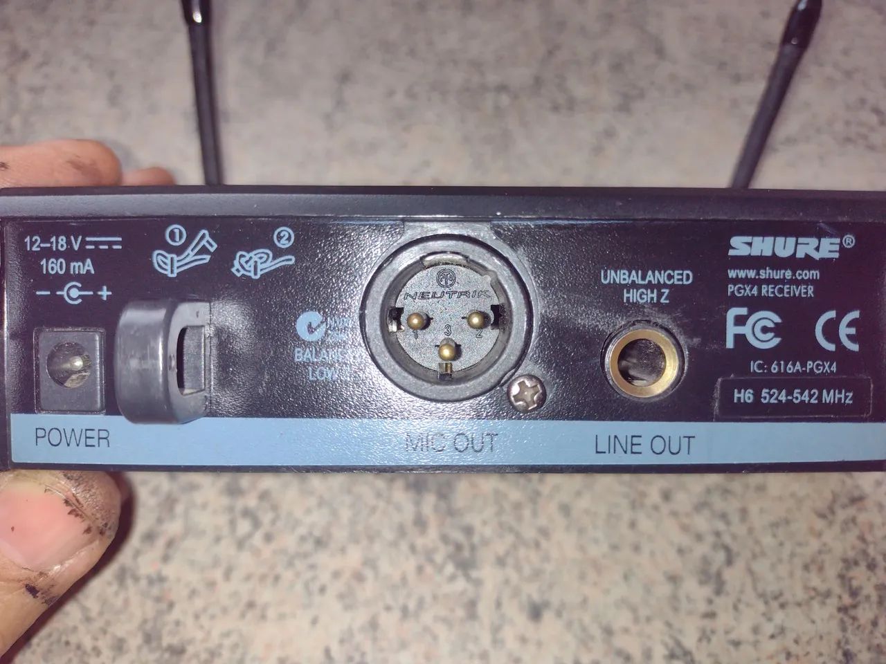 MICROFONE SEM FIO SHURE PGX4 (SÓ BASE) - Foto 2