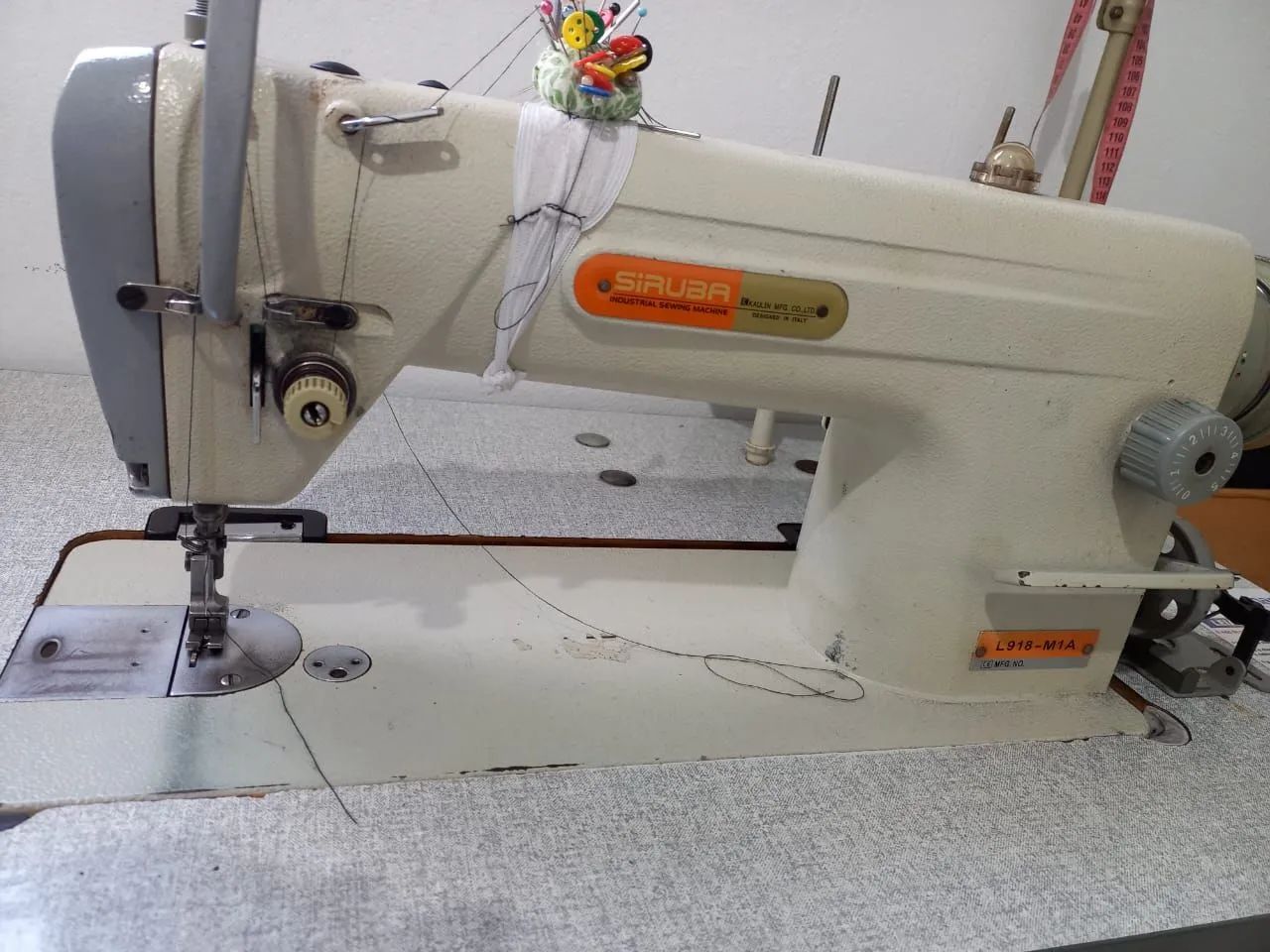 Máquina industrial reta siruba