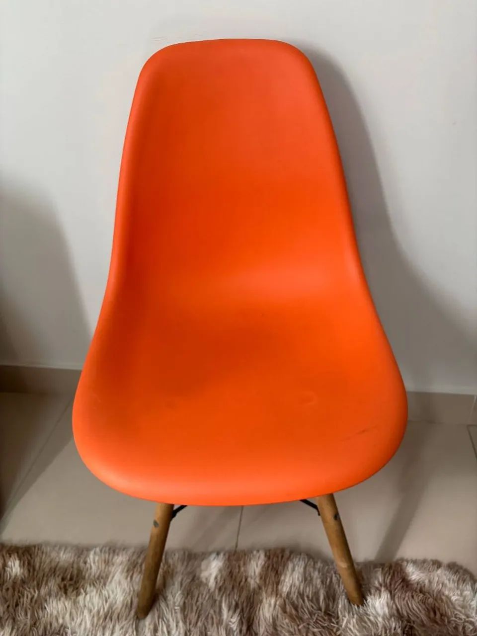 Cadeira Laranja  - Foto 2