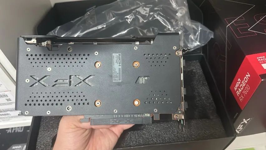 Placa de Vídeo RX 6650 XT 8GB (Usada)  - Foto 4