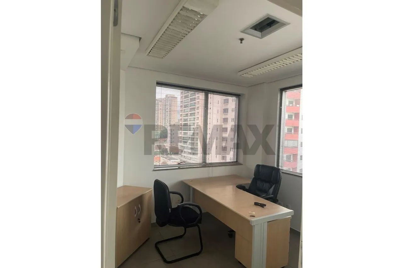 Sala Comercial Mobiliada 35m² para Locação na Rua Clélia com 1 Vaga