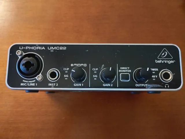 Interface de áudio USB Behringer U-Phoria UMc22