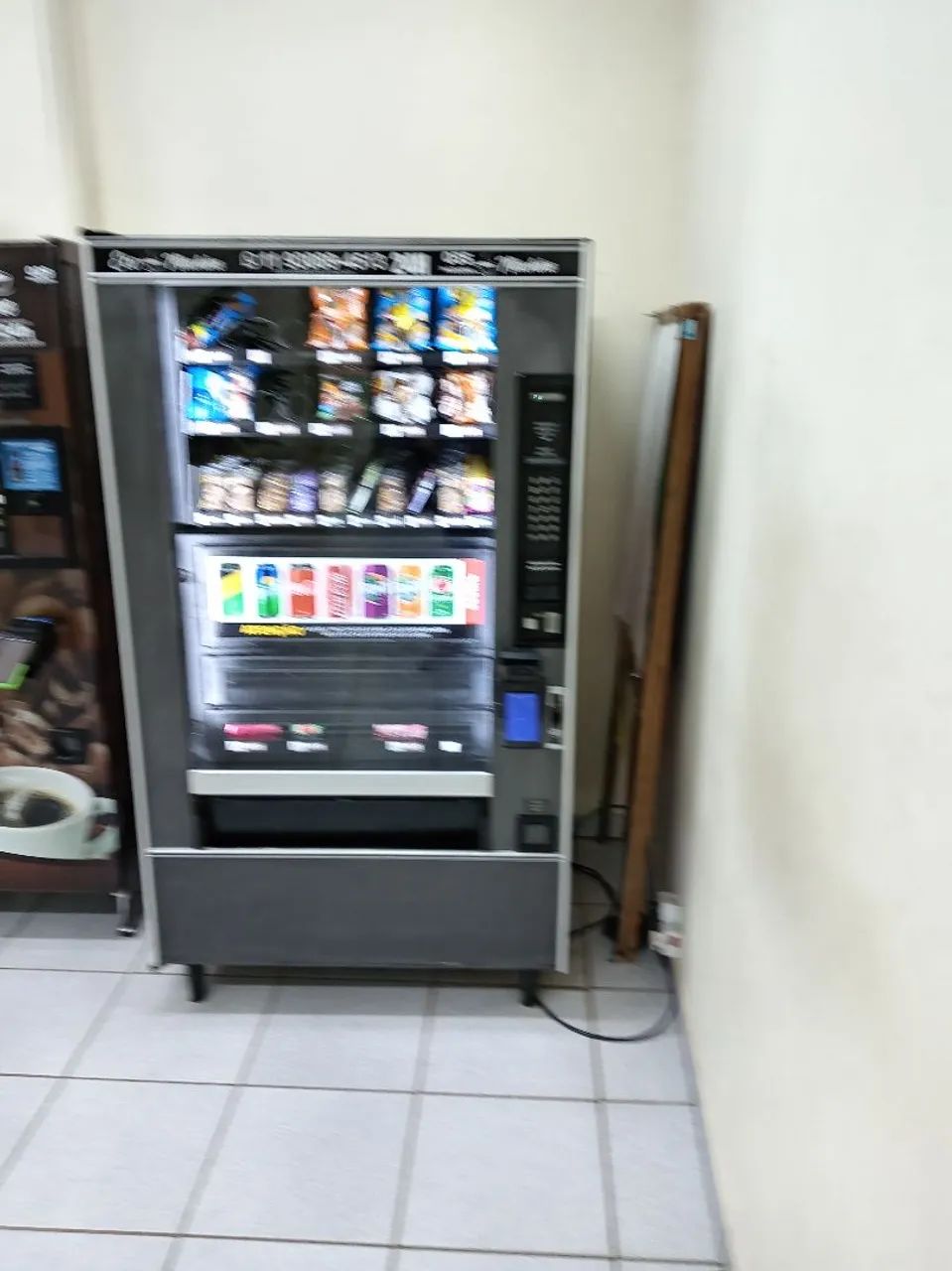 Vendng machine refrigerada / máquina de vendas automática / sistema de pagamento /  - Foto 2
