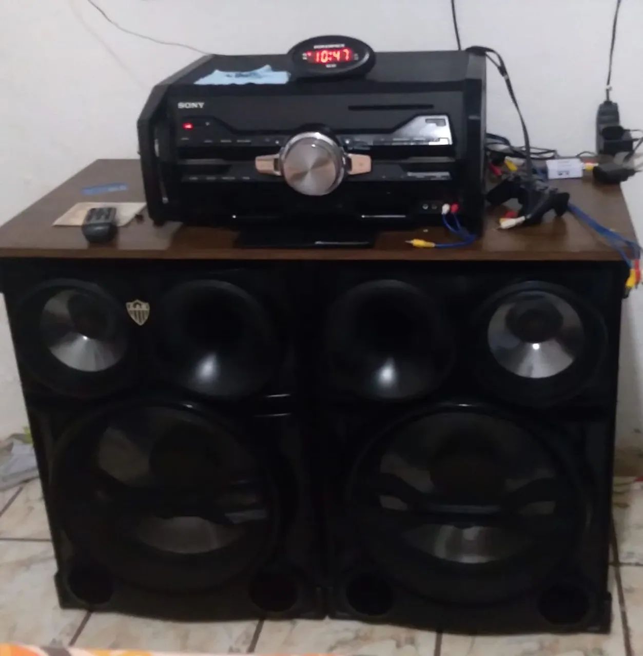 Vende-se caixa de som