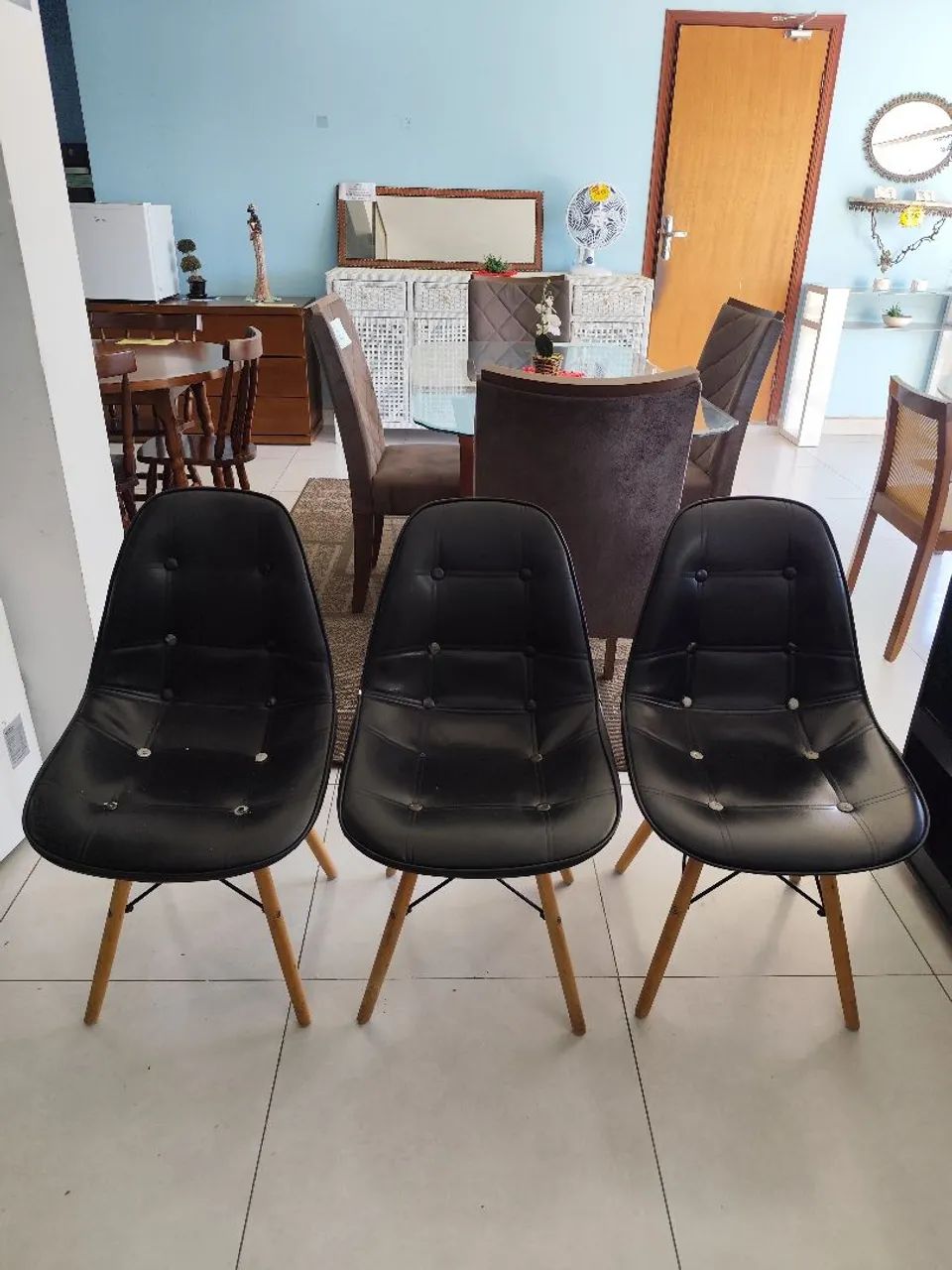 3 Cadeiras Eiffel R$ 100,00 cada  - Foto 4