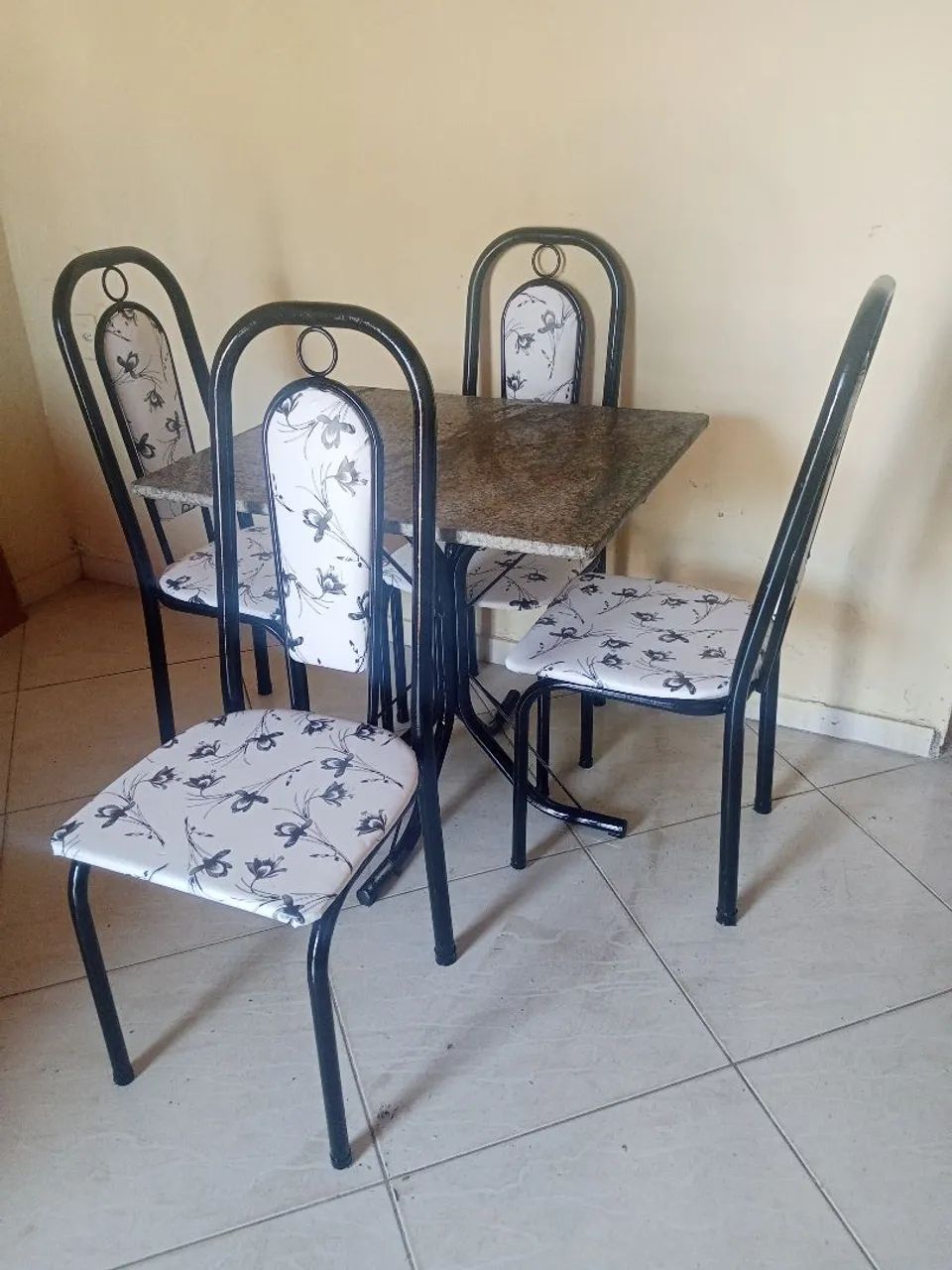 4 cadeiras faço entrega  - Foto 3