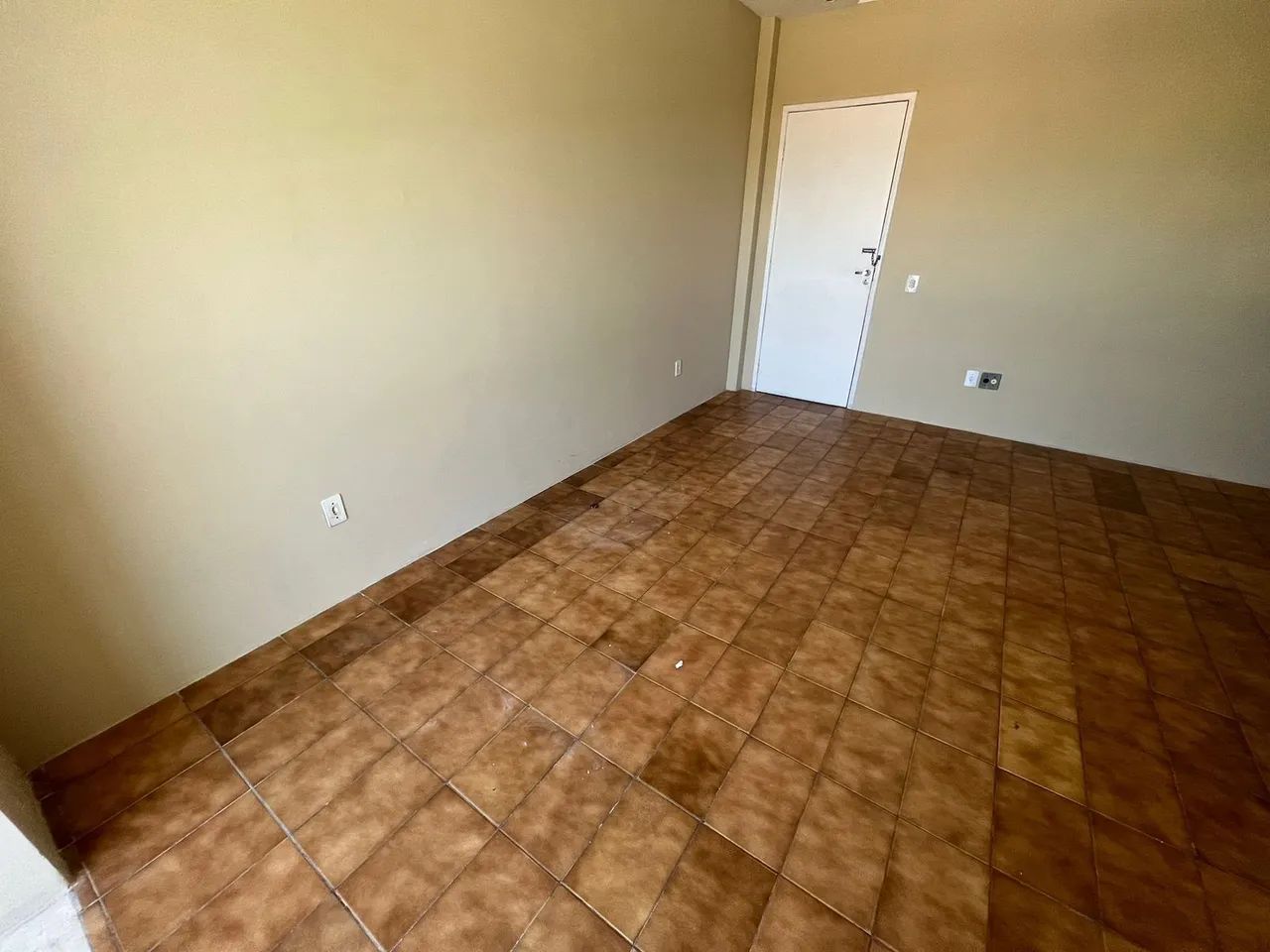 VENDE- SE APTO COM 03 QUARTOS NO BENFICA!!! - Foto 2