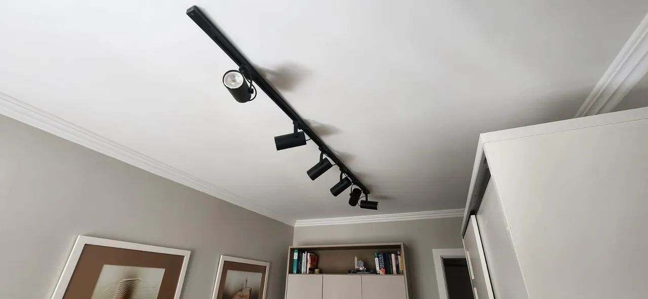 Trilho Stella + 6 spots LEd p/ trilho PAR 20