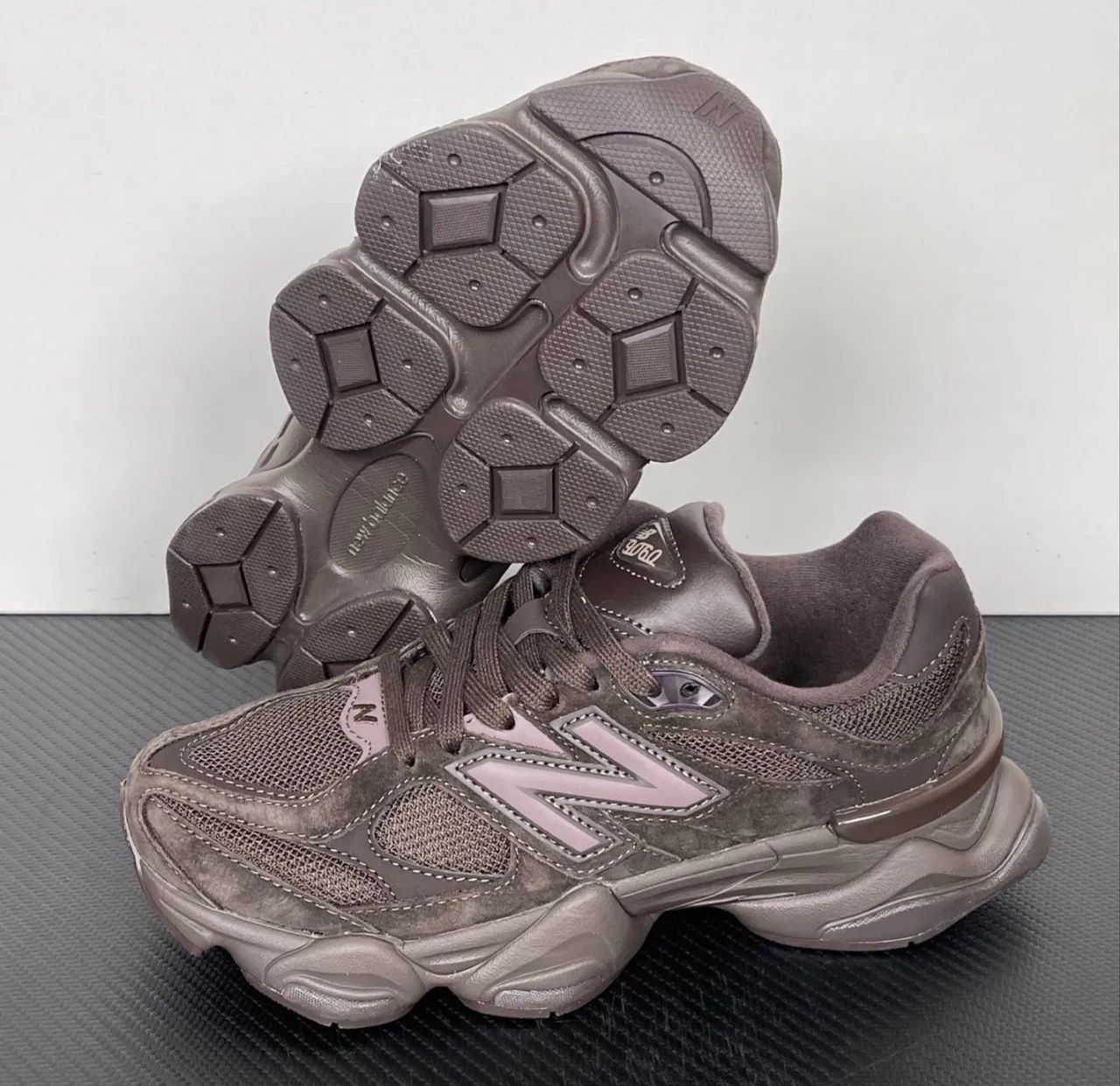 New balance 9060 chocolate - Foto 2