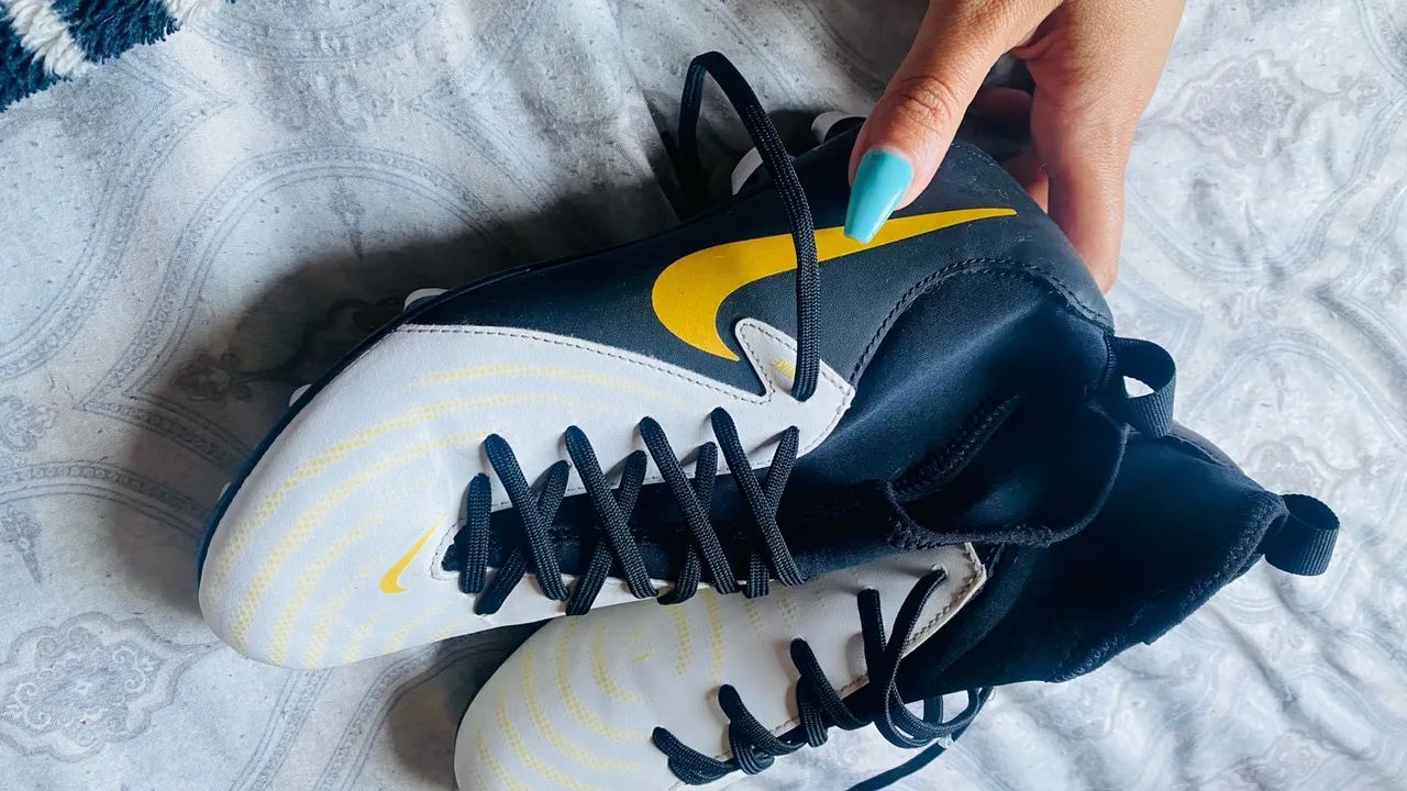 Chuteira Nike 