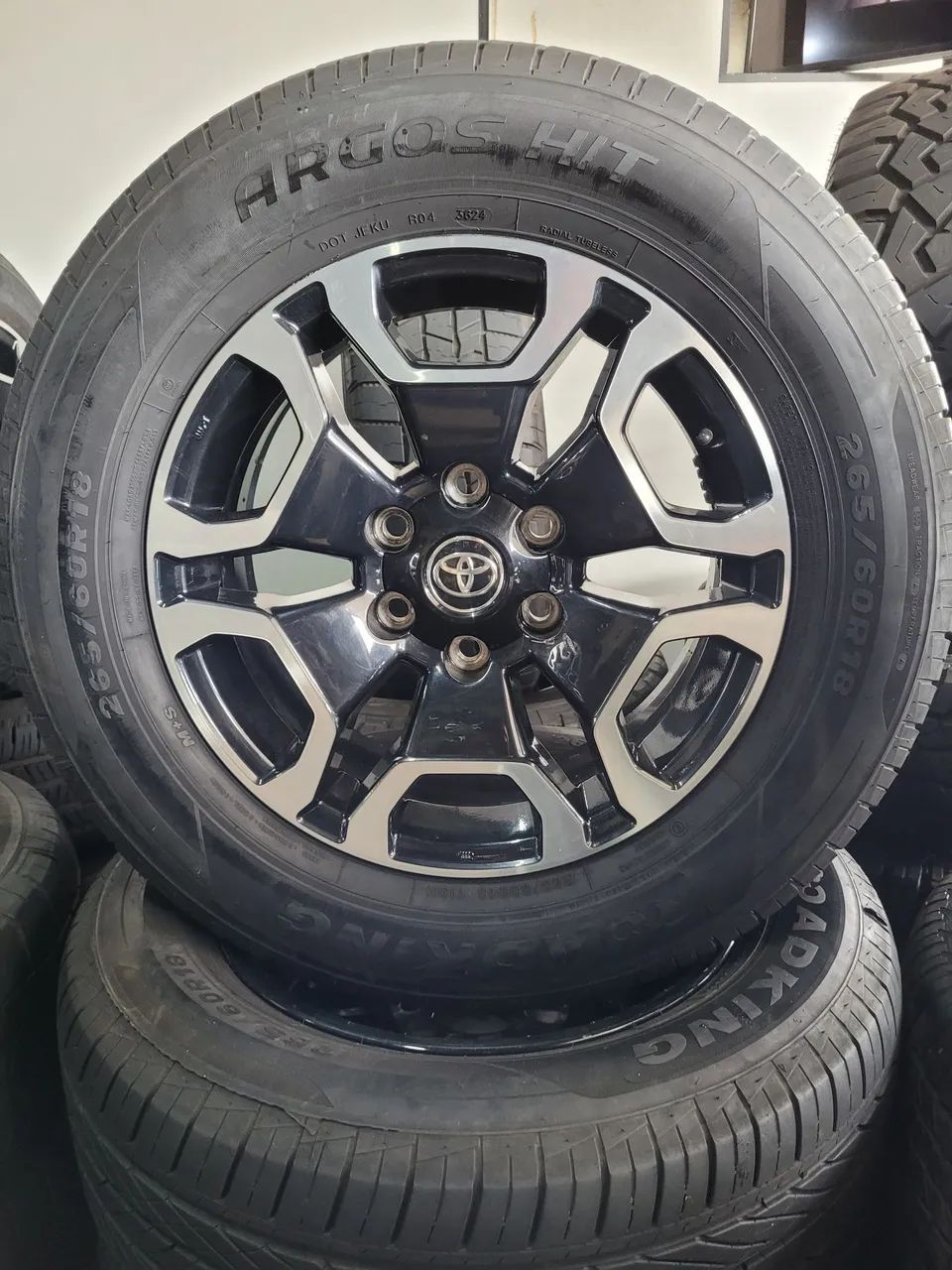 Jogo de roda da Hilux aro 18 original - Foto 3