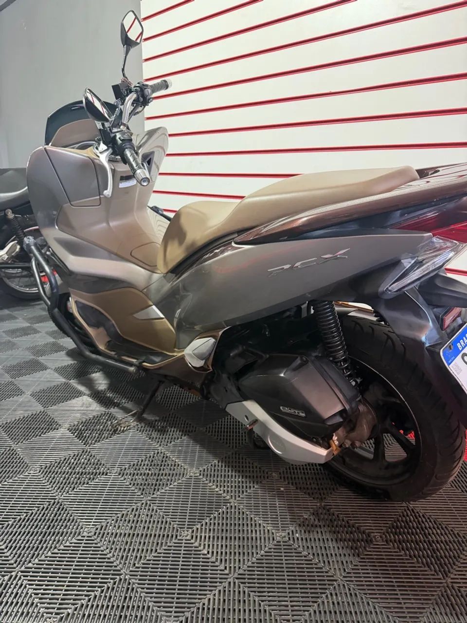 HONDA PCX 2022 DLX - SUPER NOVA  - Foto 2