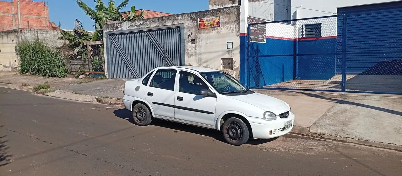 Chevrolet Corsa Sedan Super/ Classic 1.6 MPFI 8V 4 2004