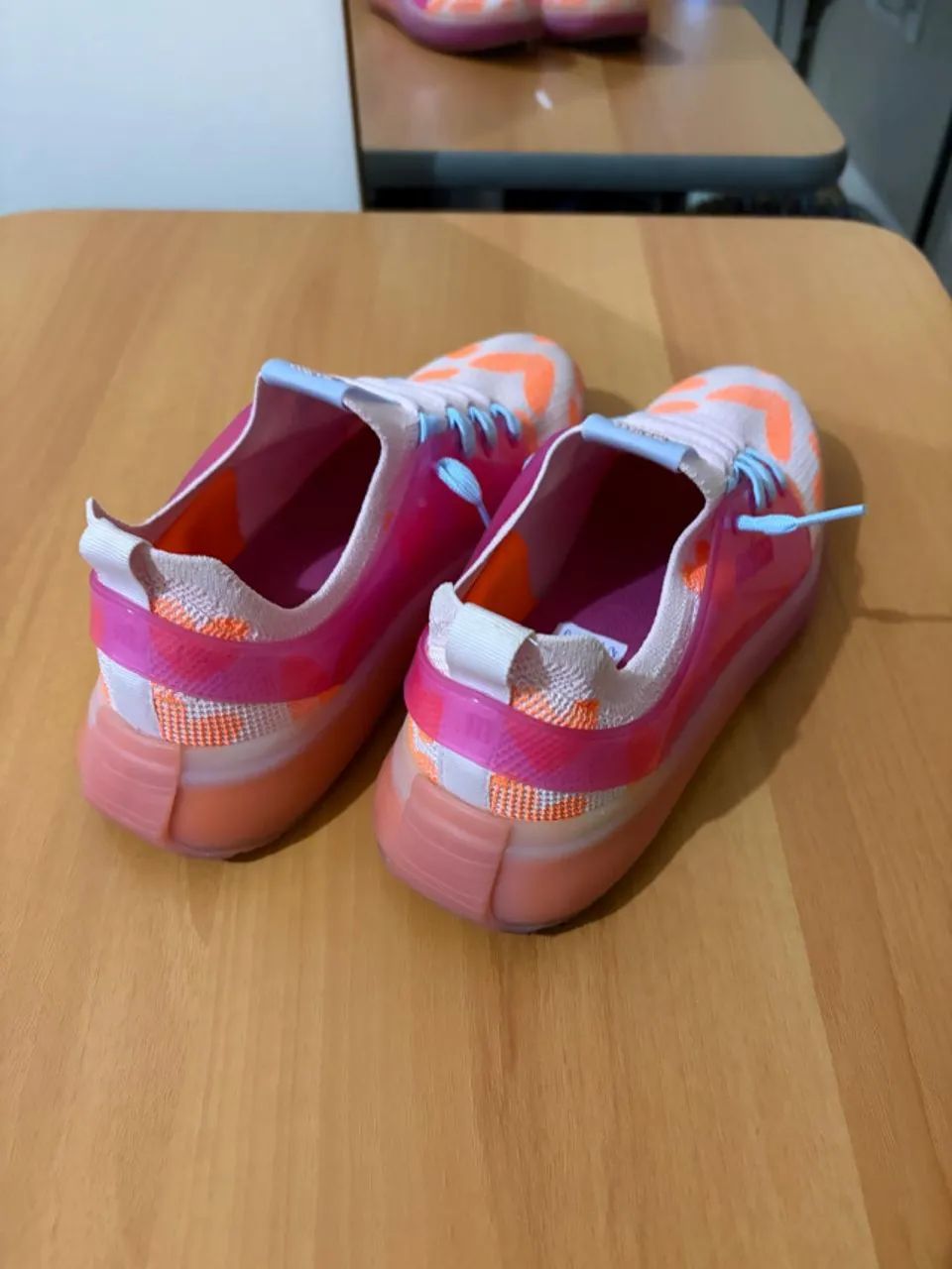 Tênis Melissa Urban Rosa e Laranja - Foto 5