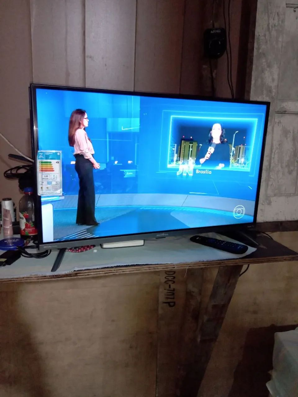 Vendo TV smartv 32  polegadas  - Foto 2