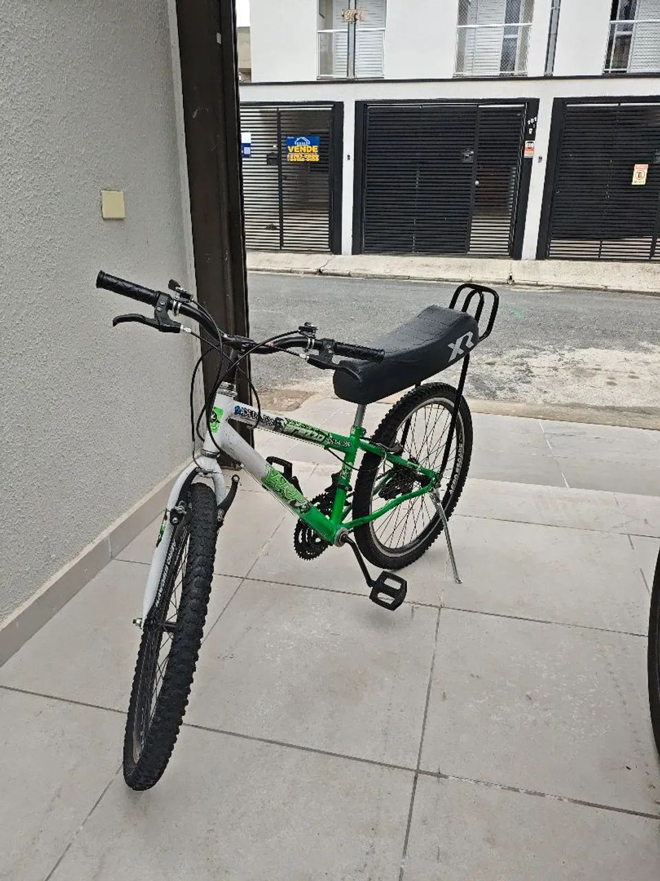 Bicicleta aro 24 montadinha verde e branca