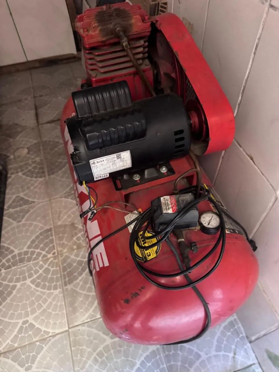 Vendo compressor profissional 