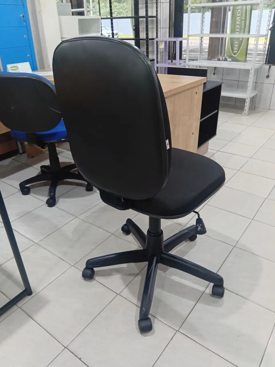 Cadeira em promoção  - Foto 4